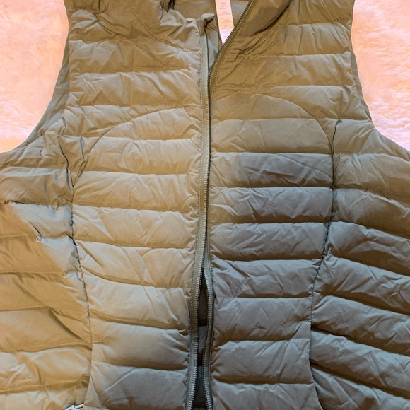 lululemon athletica Jackets & Blazers - Women's Olive pack it down Puffer Vest